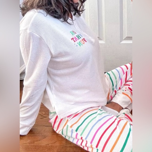 Wondershop Other - Wondershop 2 pc Thermal Top & Striped Pajama Pant